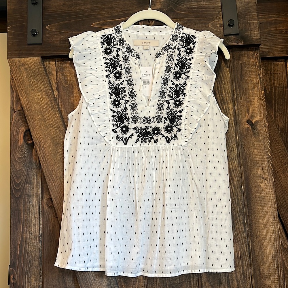 LOFT - Black & White Summer Top